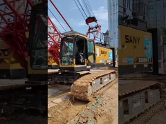 Multifunctional 60 Ton Crawler Crane Mini Crawler Crane Automatic With Red And Yellow