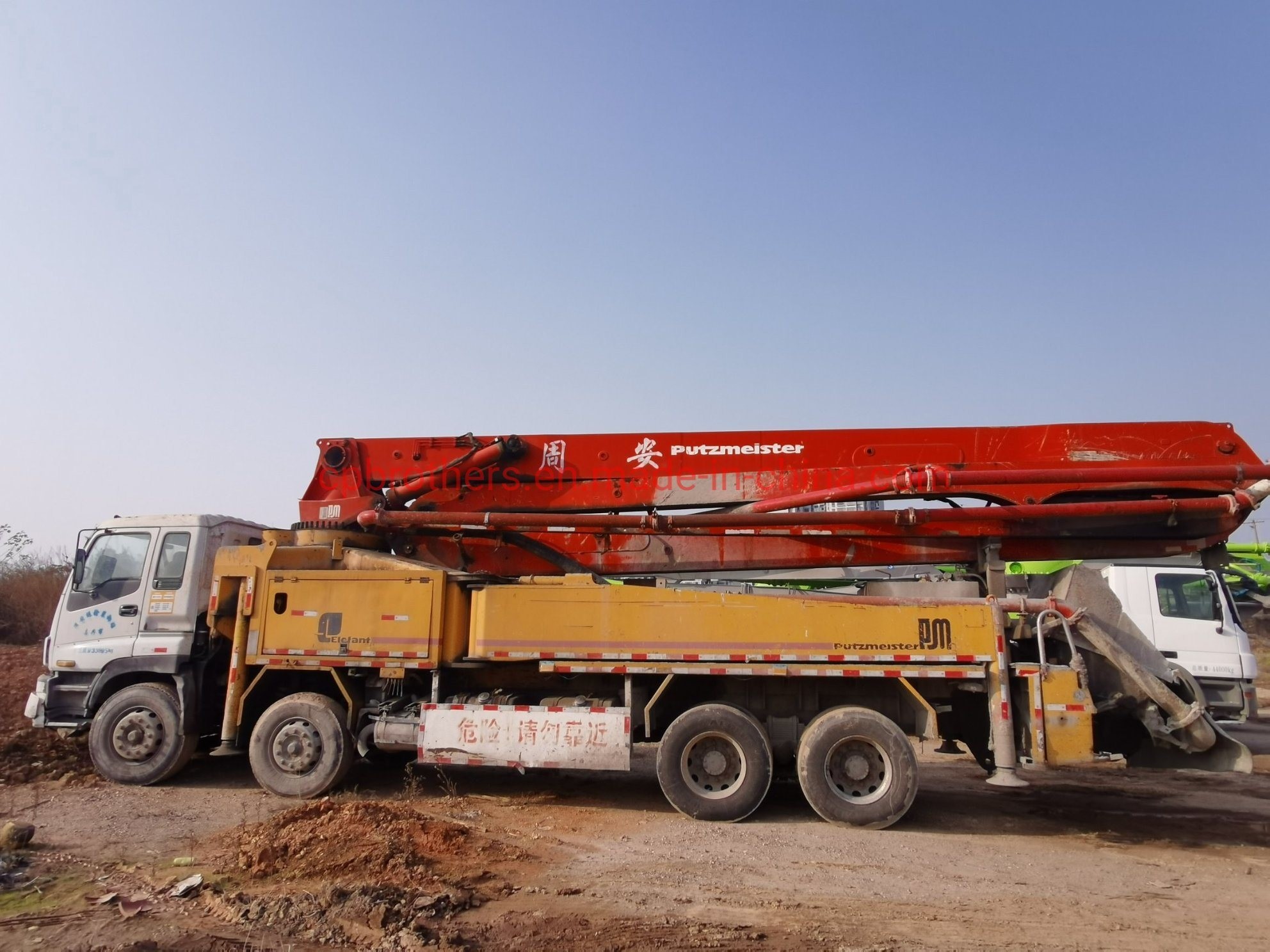 Orange Semi-Dry Shotcrete Type 42m Concrete Boom Beton Pumper Machine ...